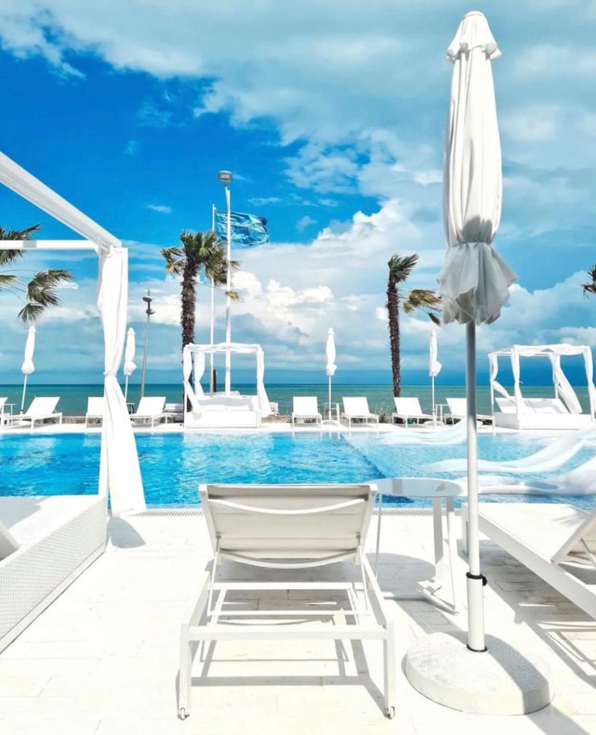 Cемейный Номер С Балконом На 4 Чел Dreamland Oasis Chakvi Bagian luar foto
